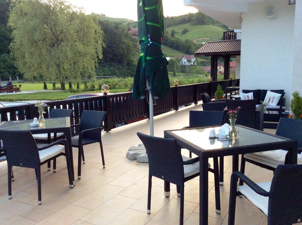 Flori De Mar Hotel Poiana Mărului Exterior foto